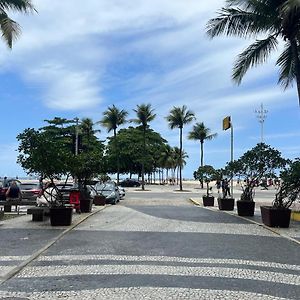 Apartamento Frente A Praia De Copacabana